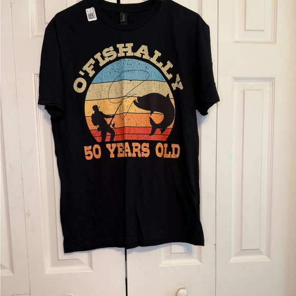 Gildan Other - Gildan Black Tee with Vintage Graphic‎